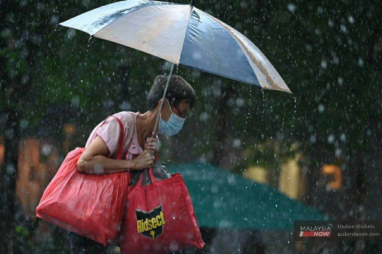 Flooding is expected in some areas in Johor this week. 
