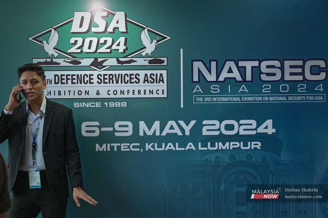 Pameran Perkhidmatan Pertahanan Asia (DSA) dan Pameran Keselamatan Kebangsaan Asia 2024 (Natsec) di Kuala Lumpur berlangsung dari 6 hingga 9 Mei melibatkan 1,324 syarikat dari dalam dan luar negara.