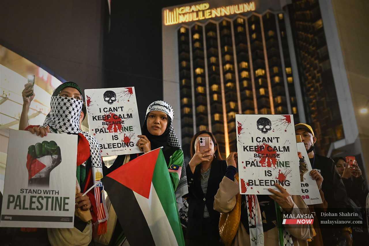 Hampir setiap hujung minggu, penyokong perjuangan Palestin  berkumpul di ibu kota bagi membantah kezaliman Israel.