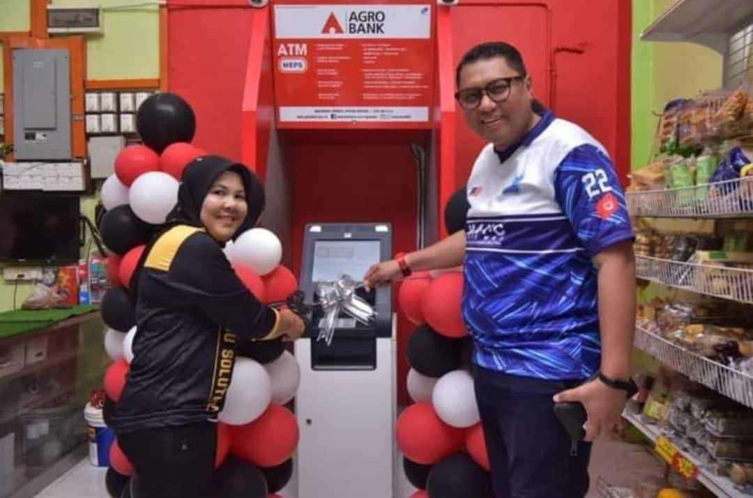 The installation of the first auto teller machine in Nenggiri was part of the federal government's campaign in the just concluded by-election. Photo: Facebook