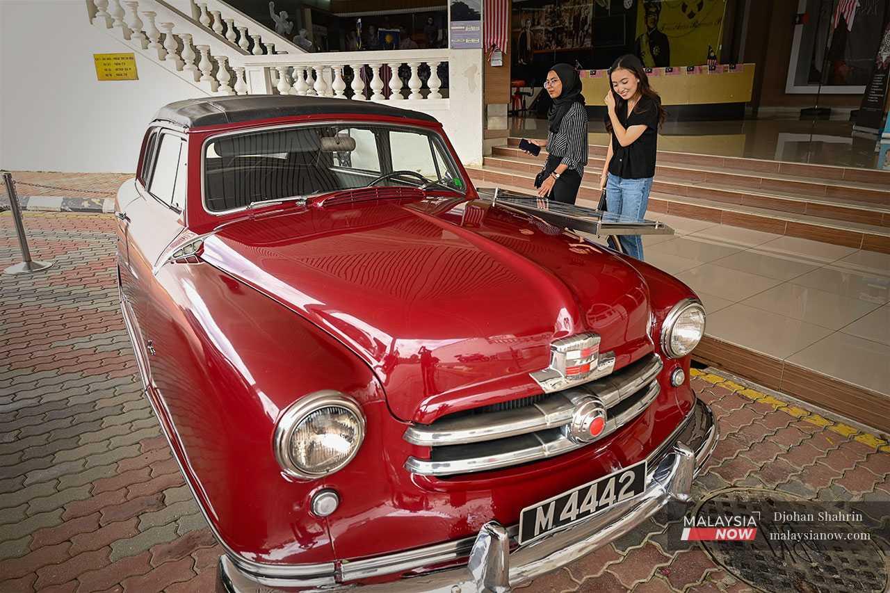 The 1951 Nash Rambler Custom Convertible, the same car used by the Tunku on his arrival from London, is on display at the Tunku Abdul Rahman Putra Memorial in Kuala Lumpur.