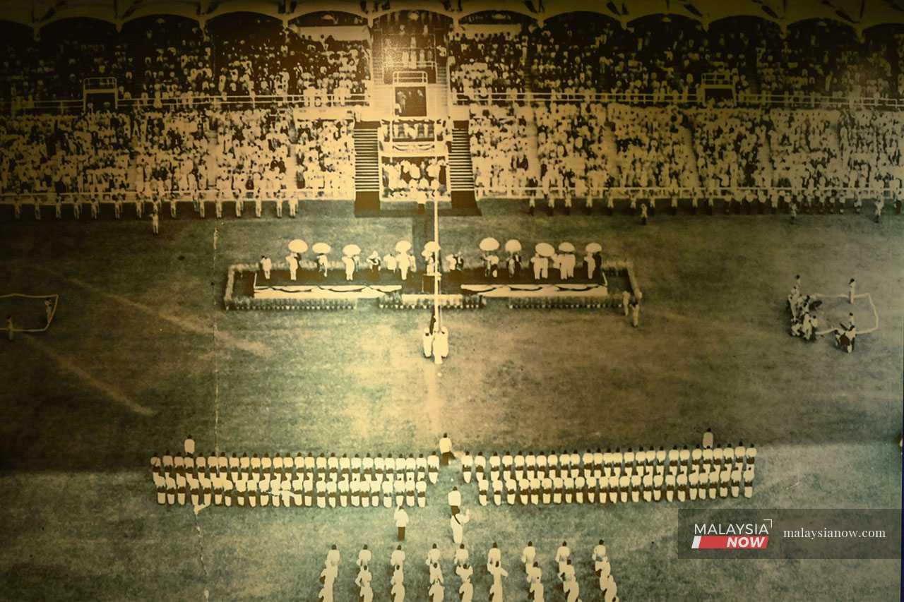 On August 31, 1957, the Declaration of Independence was proclaimed at Stadium Merdeka, the country's first stadium, which had been completed just a few days earlier.