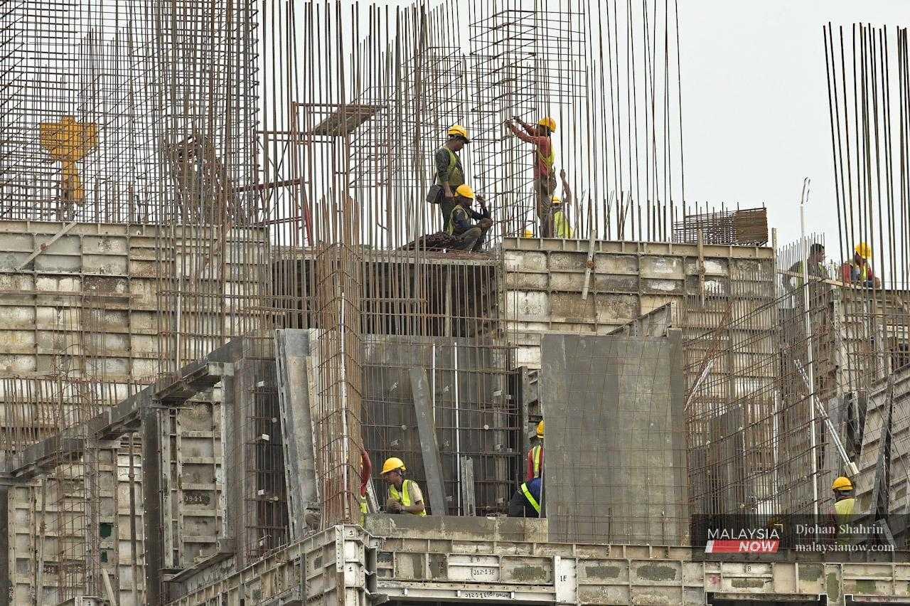 migrant_workers_construction_Mnow