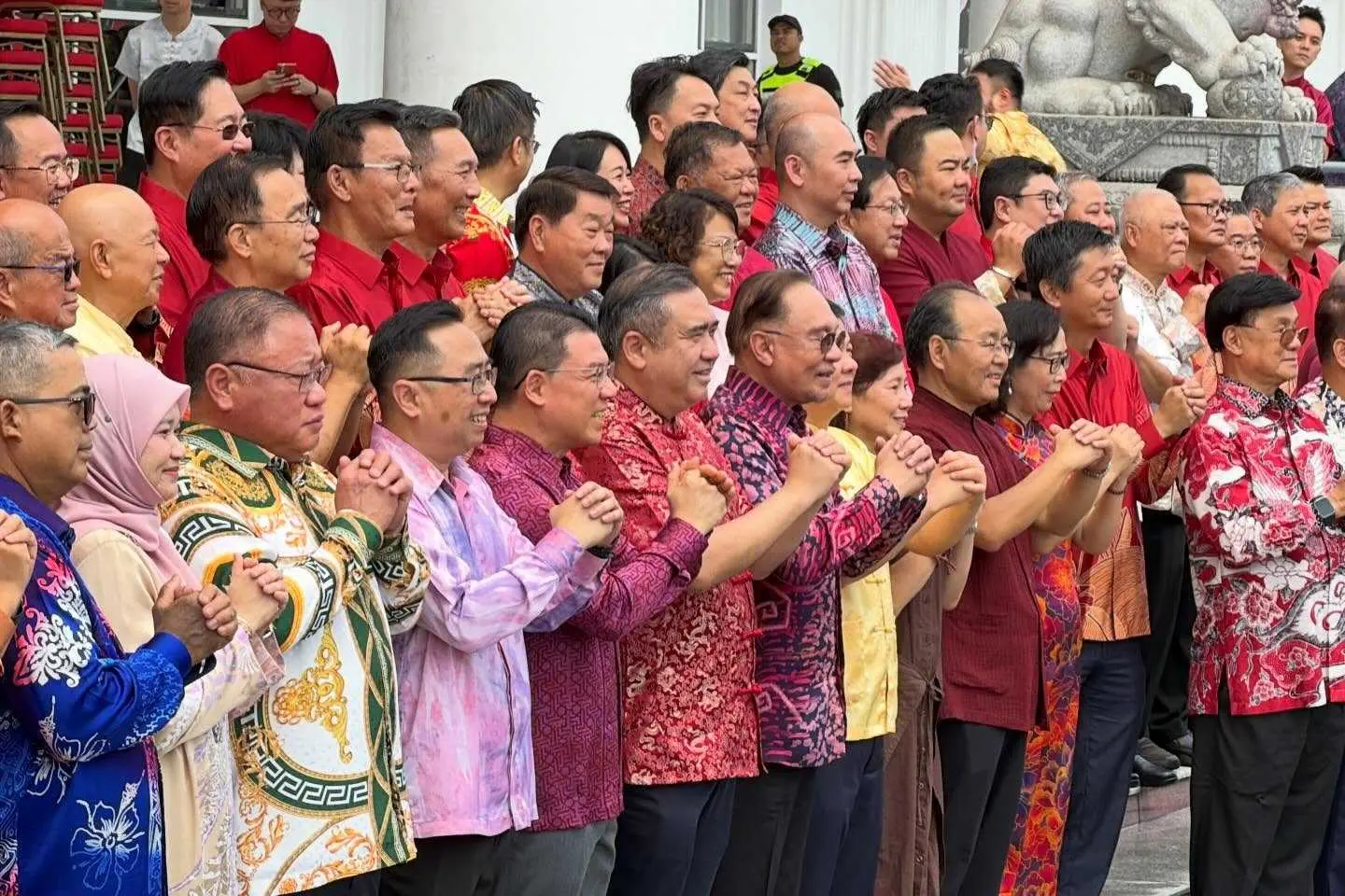 Loke_CNY_Anwar_FB