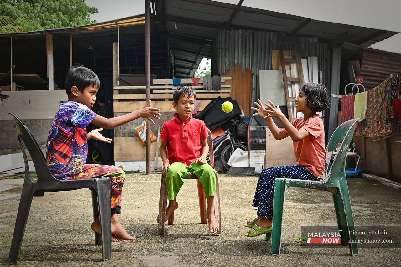 Rohingya_refugees_children_mnow